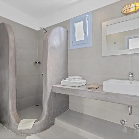 Petros 4* Koufonisia